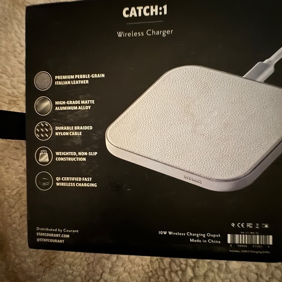 Designer Charger Courant Catch 1 (no more messy ugly chargers!) New in Box - Picture 3 of 5
